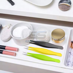 Pinzas de Cejas de Acero Inoxidable de Alta Calidad con Logotipo Personalizado, Punta Puntiaguda para una Depilación Precisa, Salones de Belleza, Uso Personal - Product Image 3