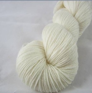 เส้นด้ายลินินธรรมชาติ 100% สำหรับงานทอและถัก เป็นมิตรกับสิ่งแวดล้อมและรีไซเคิลได้ ขนาด 16/1 NM สำหรับขายต่อ - Product Image 5