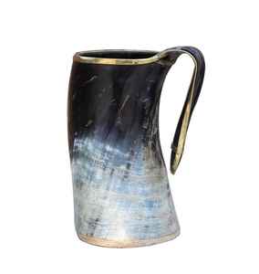 Mug en corne de buffle sculpté de style européen poli pour la fête des mères et le Nouvel An, idéal pour boire du café - Product Image 1