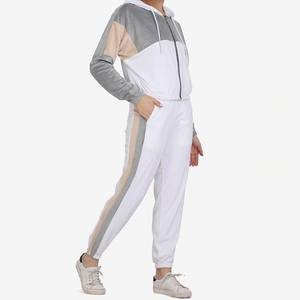 2025 nouveau Design vêtements de sport ensemble coupe régulière sweat à capuche blanc pantalons de survêtement survêtement survêtement avec fonction de séchage rapide conception imprimée - Product Image 3