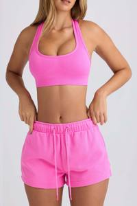 Pantalones cortos de chándal de tiro medio para mujer Sugar Pink personalizados de alta calidad con bolsillos pantalones cortos de gimnasio suaves y transpirables de cintura alta para mujer - Product Image 3