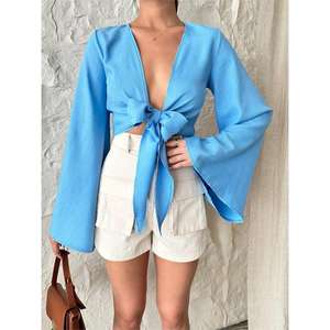 Blusa de Lino para Mujer con Mangas Españolas y Detalle de Lazo en Azul - Product Image 1