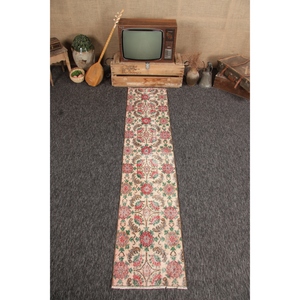 Tapis turc, petit tapis 1,8x8,1 pi (55x248 cm), vert vintage géométrique avec éléments floraux - Product Image 1