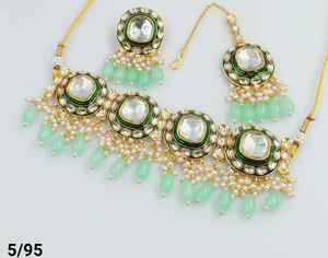 Nuevo diseño de forma cuadrada elegante chapado en oro tradicional Motipearl gota tachonado gargantilla collar pendiente Mangtika conjunto y conjunto de joyería - Product Image 2