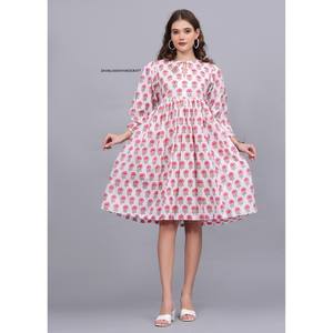 Vente en gros de tunique de plage en coton imprimé pour femmes indiennes robe portefeuille bohème en dentelle vêtements d'été naturels asymétriques - Product Image 5