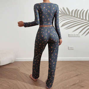 Full-Length Women's Sleepwear with Elastic Waist - Product Image 4