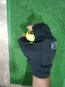 Gants de hurling de qualité supérieure pas cher prix Logo sur mesure anti-dérapant jeux de hurling gants de hurling demi-doigts gants de hurling - Product Image 3