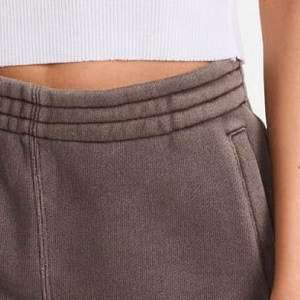 Pantalones cortos de cintura alta con lavado ácido para mujer OEM personalizados al por mayor ropa de verano - Product Image 6