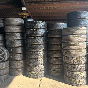 Neumáticos usados al por mayor de calidad de exportación Categoría de precio bajo Otras ruedas Neumáticos y accesorios - Product Image 6