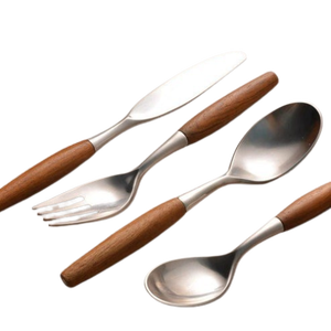 Ensemble de 5 couverts en bois - Product Image 3