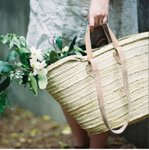 Sac en paille tendance fait main avec des éléments en cuir, collection Handmade Essentials | |   Sac en paille marocain, double poignée, style français - Product Image 1