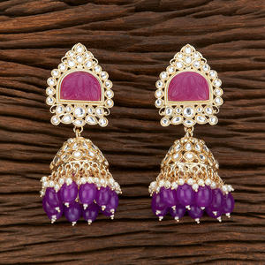 Pendiente de piedra de Jhumki Indo occidental, chapado en oro, venta al por mayor, joyería 108989 - Product Image 1