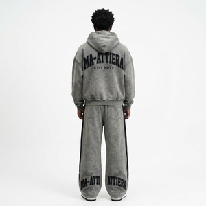 Conjunto de chándal de dos piezas para hombre, estilo vintage, con sudadera con cremallera y pantalones anchos. - Product Image 2