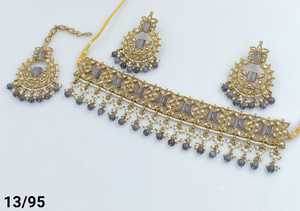 ชุดเครื่องประดับและชุดเครื่องประดับสำหรับผู้หญิงชุดสร้อยคอแบบห้อยติดรอบลำคอประดับด้วยเม็ดสีทองแฟนซีดีไซน์รูปทรงสี่เหลี่ยมแบบดั้งเดิม - Product Image 2