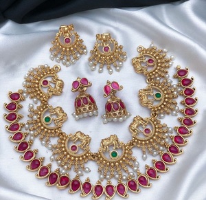 Designer Look traditionnel et collier plaqué or polonais mat pour les fêtes mariages laiton avec cadeau parfait pour les femmes - Product Image 3
