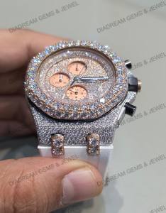 Montre-bracelet en acier inoxydable de luxe de haute qualité personnalisée avec diamants de moissanite glacés Hip Hop pour hommes avec bracelet en caoutchouc blanc - Product Image 3