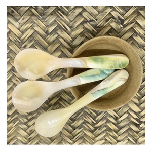 ช้อนเปลือกหอยคุณภาพสูงที่มีพื้นผิวเรียบเพื่อการนำเสนอและการแสดงอาหารที่ละเอียดอ่อน - Product Image 1