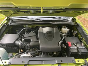 2022 Tacoma TRD PRO Double CAB 4x4คู่มือ6สปีด, แรง V6, มะนาวไฟฟ้า, unmodified - Product Image 5