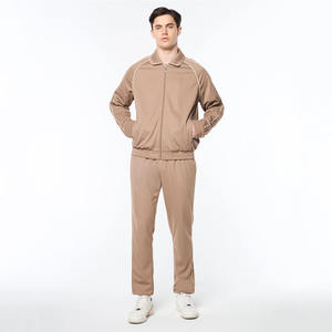 Fabricante de Ropa Deportiva Personalizada para Hombre, Socio para Minoristas de Moda Mundiales, Distribuidores de Ropa Deportiva y Marcas de Marca Blanca - Product Image 1