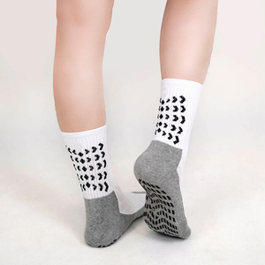 Chaussettes de sport personnalisées avec votre propre logo Chaussettes de basket-ball côtelées en coton athlétique de créateur Personnaliser les chaussettes - Product Image 4