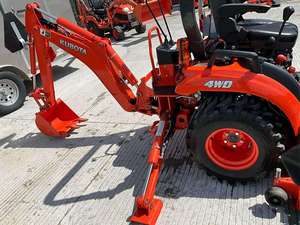 Libere una versatilidad inigualable con La retroexcavadora Kubota BX23S Sub-Compact Tractor Loader - Product Image 3