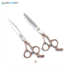 Ciseaux de coiffure de luxe avec poignées ergonomiques et finition en titane - Product Image 2