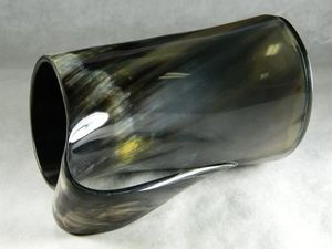 TANKARD DE CORNE À BOIRE DE VIKING FABRIQUÉ À LA MAIN ORIGINAL POUR TASSE DE BIÈRE Tasse de corne à boire Viking originale pour l'occasion de Noël - Product Image 4