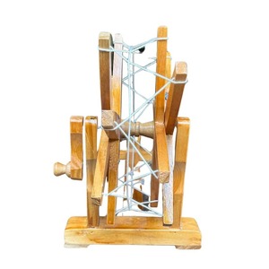 Alta demanda de madera auténtica Gandhi Ji Bardoli Khadi Charkha para manualidades de tela Khadi disponible para suministro mundial - Product Image 1