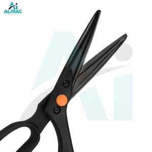 Ciseaux de tailleur en acier inoxydable ALMAC avec poignée confortable et longues lames pour des coupes de tissu propres et droites - Product Image 5