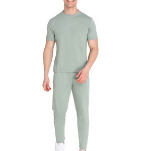 Ensemble t-shirt et pantalon pour homme avec logo personnalisé et imprimé de couleur unie et tendance Ensemble t-shirt et pantalon respirants pour homme - Product Image 1