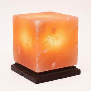 Services OEM Lampe de sel en forme de cube sculpté 100% sel de l'Himalaya pur de haute qualité pour la vente en ligne Fabriqué au Pakistan - Product Image 1