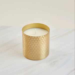 Tarro de vela de cera de metal dorado para diseño moderno del hogar que agrega un aspecto sofisticado y una combinación de fragancia agradable - Product Image 1