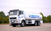 Camion-citerne SHACMAN H3000 6*4 blanc