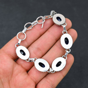 Bracelet de style chaîne en quartz saphir bleu créé à la main en argent sterling plaqué de luxe pour les fiançailles de mariage. - Product Image 4