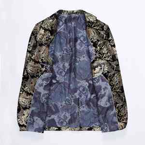 Collection d'artistes modernes, impressions abstraites audacieuses pour l'homme qui mène la tendance, blazer pour homme de haute qualité - Product Image 2