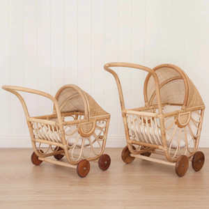 Poussette pour poupées en osier de style vintage, faite à la main, chariot en rotin pour poupées, jouets pour enfants, vente en gros - Product Image 2