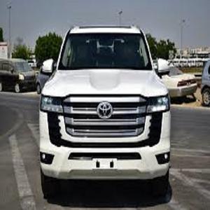 (F&H) Toyota Land Cruiser 300 VXR V6 3.3L Twin Turbo Diésel de 7 Asientos Usado 2025 - Product Image 1