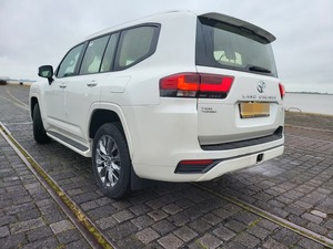 Toyota Land Cruiser SUV Diésel Automática Usada del 2022 en Venta - Product Image 5
