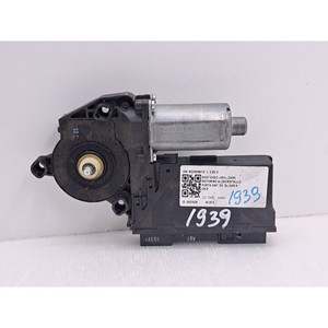 Moteur électrique de lève-vitre avant gauche SEAT Exeo ST (3R5) 8E2959801E (09>13) - Product Image 1