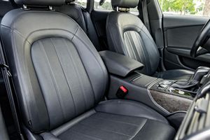 Audi A7 3.0T Quattro Prestige 2017 Usado, Motor V6 Supercargado de 333 hp, Tracción en las Cuatro Ruedas, Equipamiento de Alta Gama, Proveniente de un Clima Cálido - Product Image 3