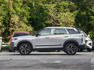 เชอรี เอ็กซ์พลอเรอร์ 06 ปี 2024 รถเอสยูวีขนาดกะทัดรัด เครื่องยนต์เบนซิน 1.6T เทอร์โบ เกียร์อัตโนมัติ พวงมาลัยซ้าย ขับเคลื่อน 2 ล้อ/4 ล้อ - Product Image 5