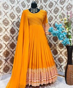 ชุดนอนผ้าไหมนุ่มปักลายแบบหรูหราเสื้อผ้าพื้นเมืองสำหรับงานปาร์ตี้ Dupatta - Product Image 3