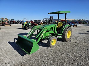 John Deere 4044M tractor utilitario compacto Yanmar Motor diésel a la venta - Product Image 3