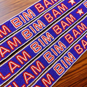 Sangle perlée élégante faite à la main pour sacs bandoulière et sacs à main – Tendance et luxueuse – Sac personnalisé pour le jour du match par glowin fashion - Product Image 1