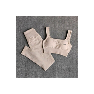 Conjunto de yoga corto liso de 3 piezas para mujer al por mayor con sujetadores deportivos y mallas-Ropa deportiva para gimnasio y entrenamiento - Product Image 3