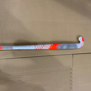 Bâtons de hockey en fibre de carbone légers personnalisés, haute qualité et designs personnalisés pour les équipes - Product Image 3