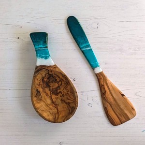 Ustensile et cuillère en bois de mangue en résine océan Top vente ensemble de service à salade en bois et résine et ustensile articles faits à la main - Product Image 1