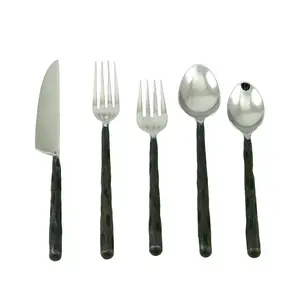 Élégant ensemble de couverts en acier inoxydable de haute qualité jetable pour le service de table d'hôtel et de mariage - Product Image 4