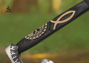 Hache de Viking forgée à la main en acier au carbone avec manche en bois de frêne et gaine en cuir de qualité industrielle - Product Image 2