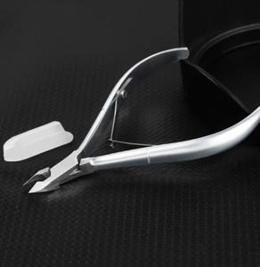 Pinces à cuticules en acier inoxydable de haute qualité 1pc ciseaux de manucure à ongles incurvés tondeuse tondeuse dissolvant de peau morte doigts - Product Image 6